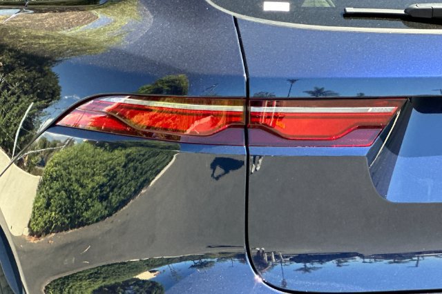 Certified 2025 Jaguar F-PACE R-Dynamic S AWD/4WD image 26