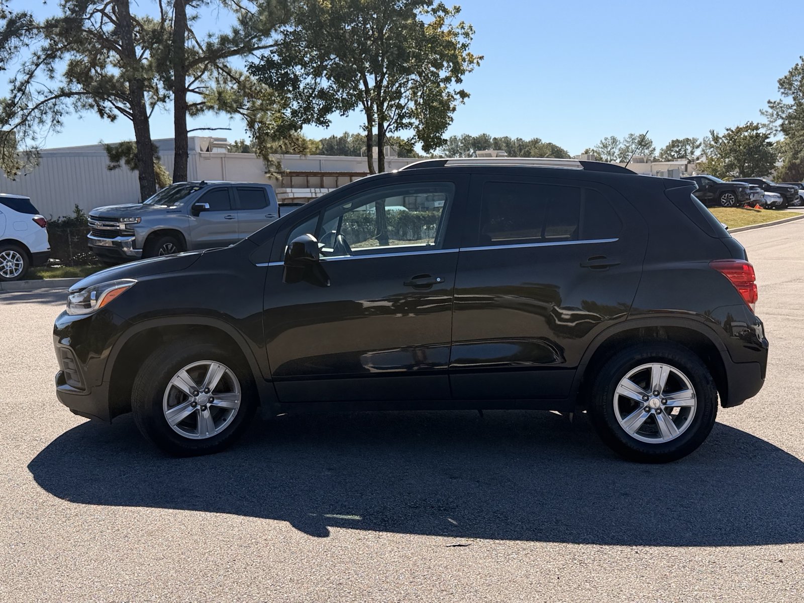 Used 2020 Chevrolet Trax LT FWD image 8