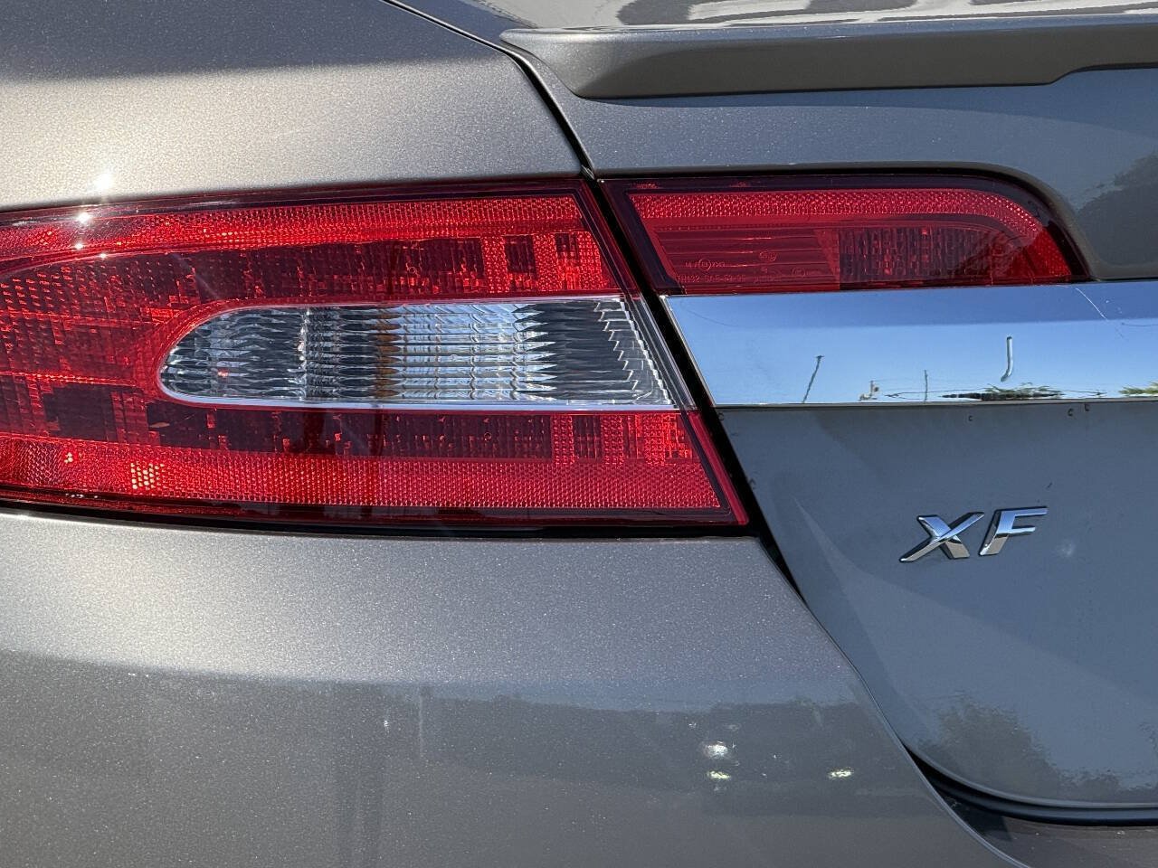Used 2010 Jaguar XF Supercharged RWD image 23