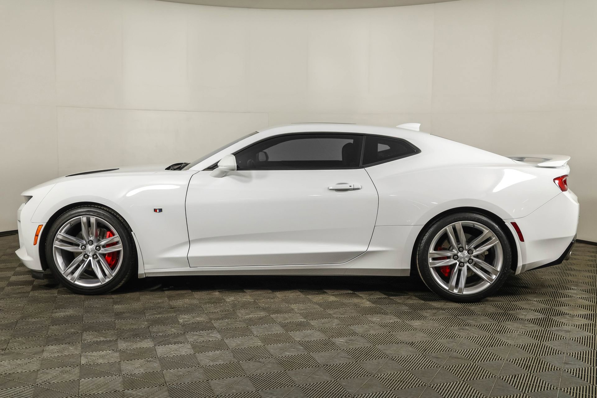 Used 2018 Chevrolet Camaro SS image 61
