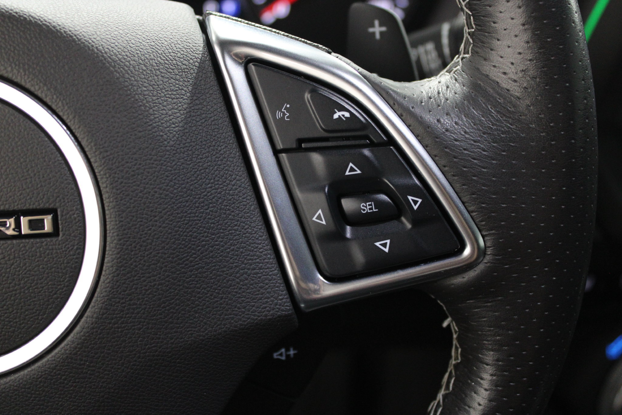 Used 2019 Chevrolet Camaro SS RWD image 30