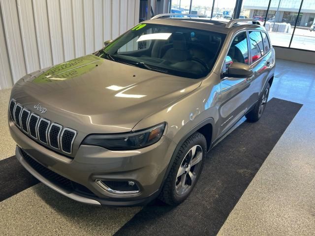 Used 2019 Jeep Cherokee Limited image 1