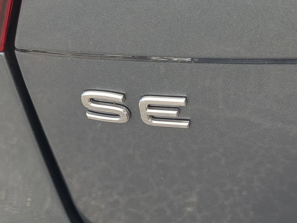 Used 2022 Volkswagen Tiguan SE FWD image 10