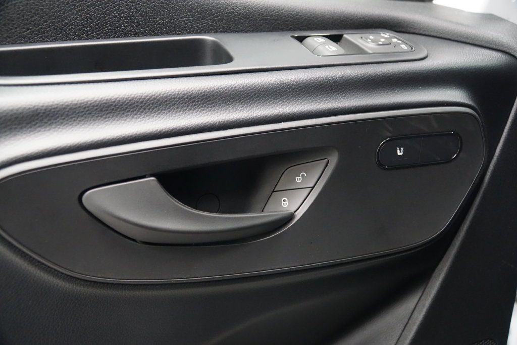New 2025 Mercedes-Benz Sprinter 2500 image 9
