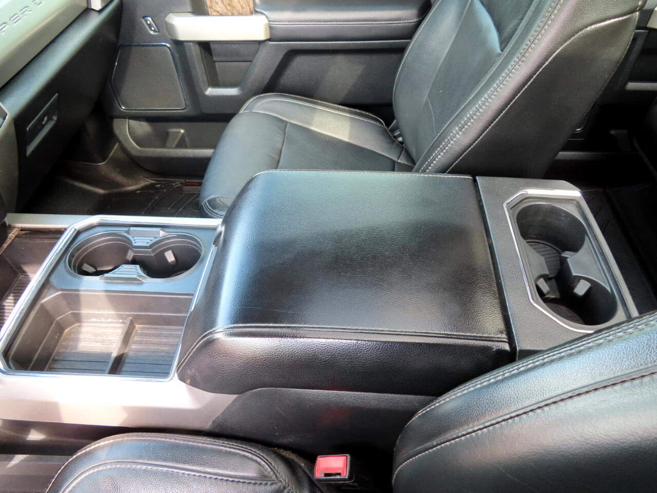Used 2019 Ford F250 Lariat w/ Lariat Value Package image 32