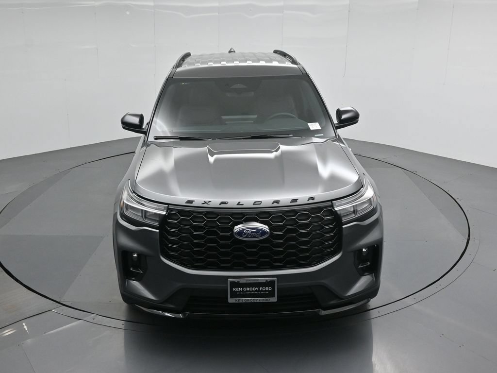 New 2026 Ford Explorer ST-Line w/ ST-Line Street Pack RWD image 36