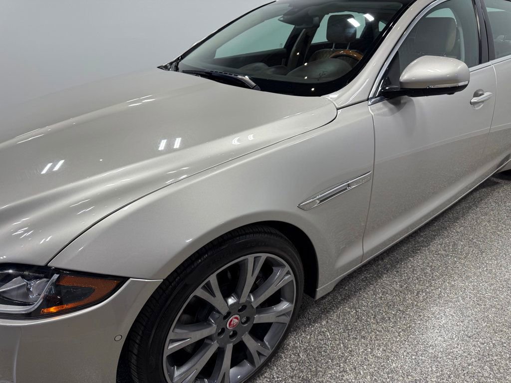Used 2017 Jaguar XJ L Portfolio image 12