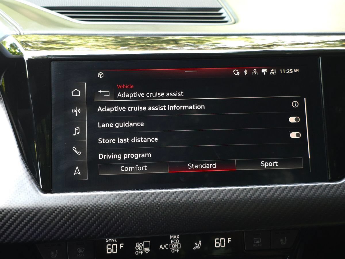 Used 2022 Audi RS e-tron GT w/ Carbon Performance Package AWD/4WD image 52