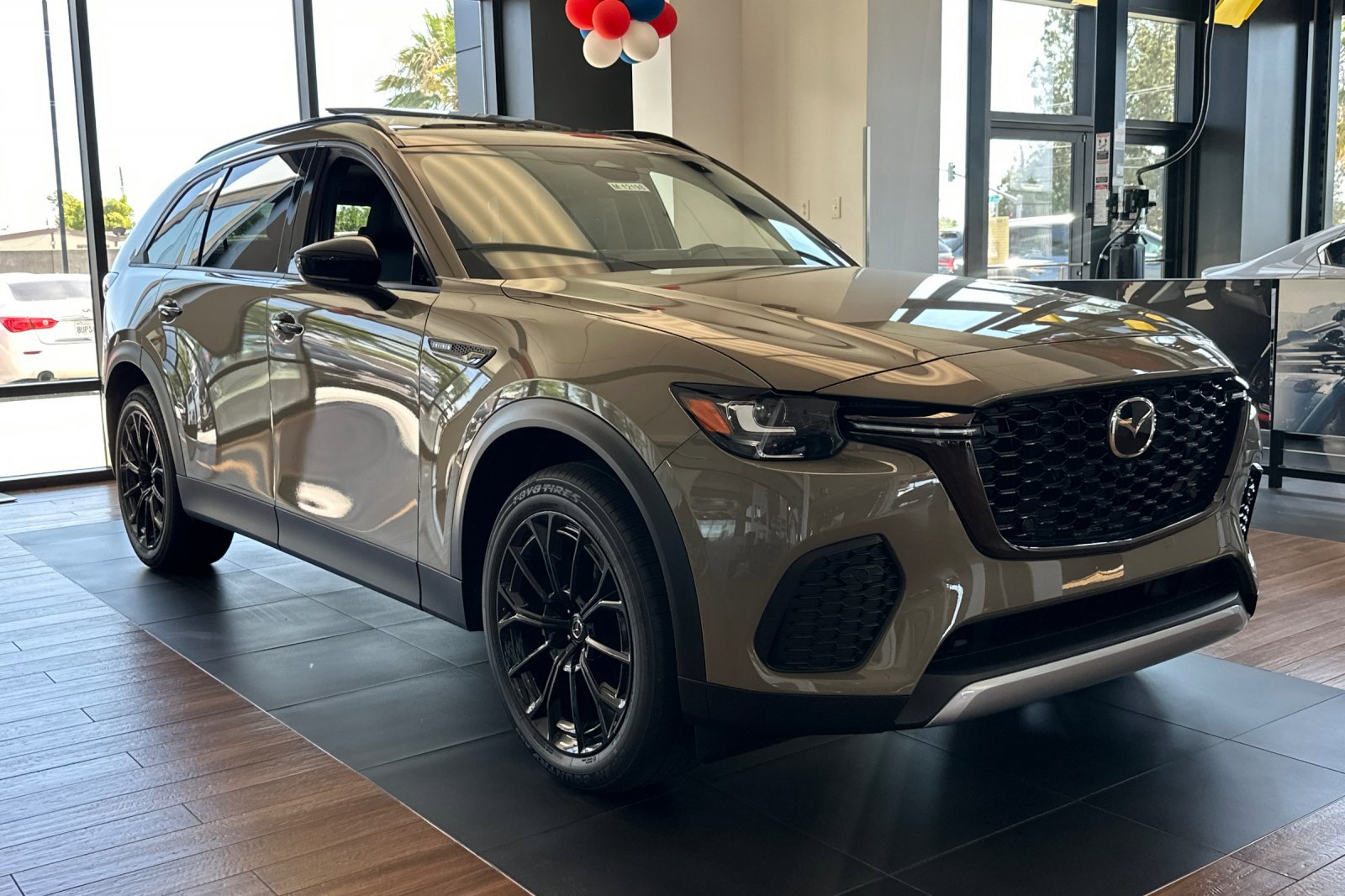 New 2025 MAZDA CX-70 3.3 Turbo w/ Premium Plus Pkg image 2