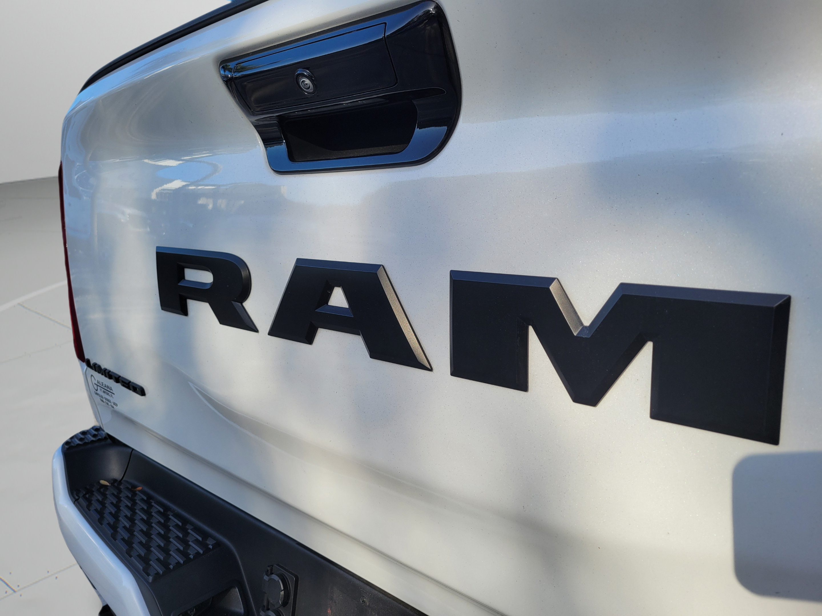 Used 2025 RAM 1500 Limited AWD/4WD image 30
