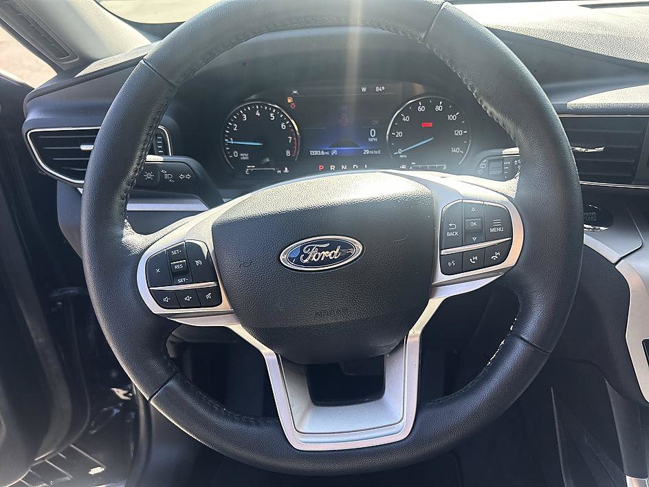 Used 2023 Ford Explorer XLT w/ Equipment Group 202A AWD/4WD image 14