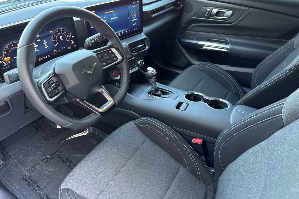 Used 2025 Ford Mustang Coupe image 12