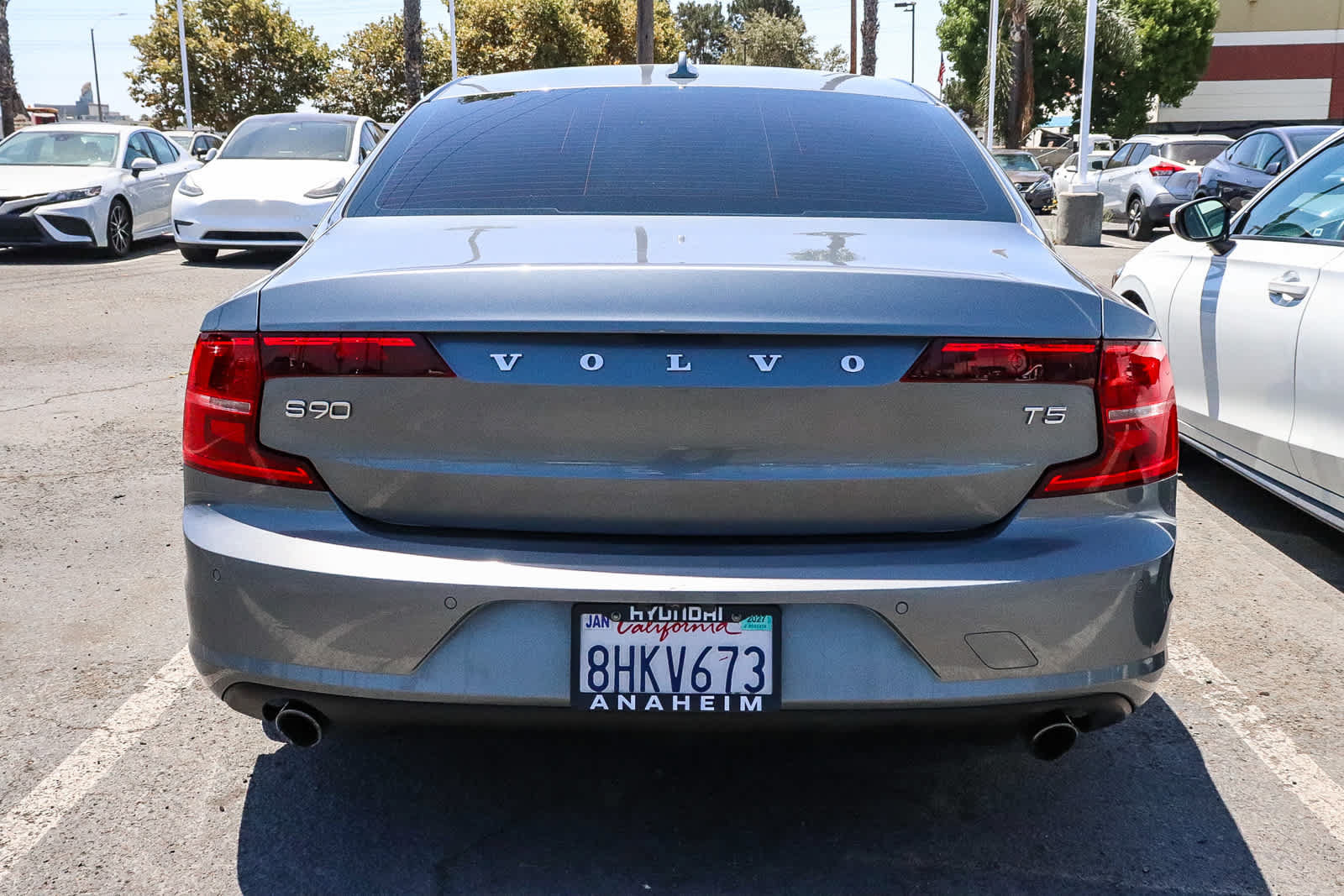 Used 2017 Volvo S90 T5 Momentum w/ Vision Package FWD image 12