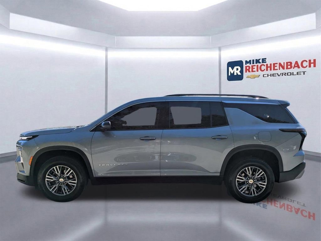 Used 2024 Chevrolet Traverse LT AWD/4WD image 7