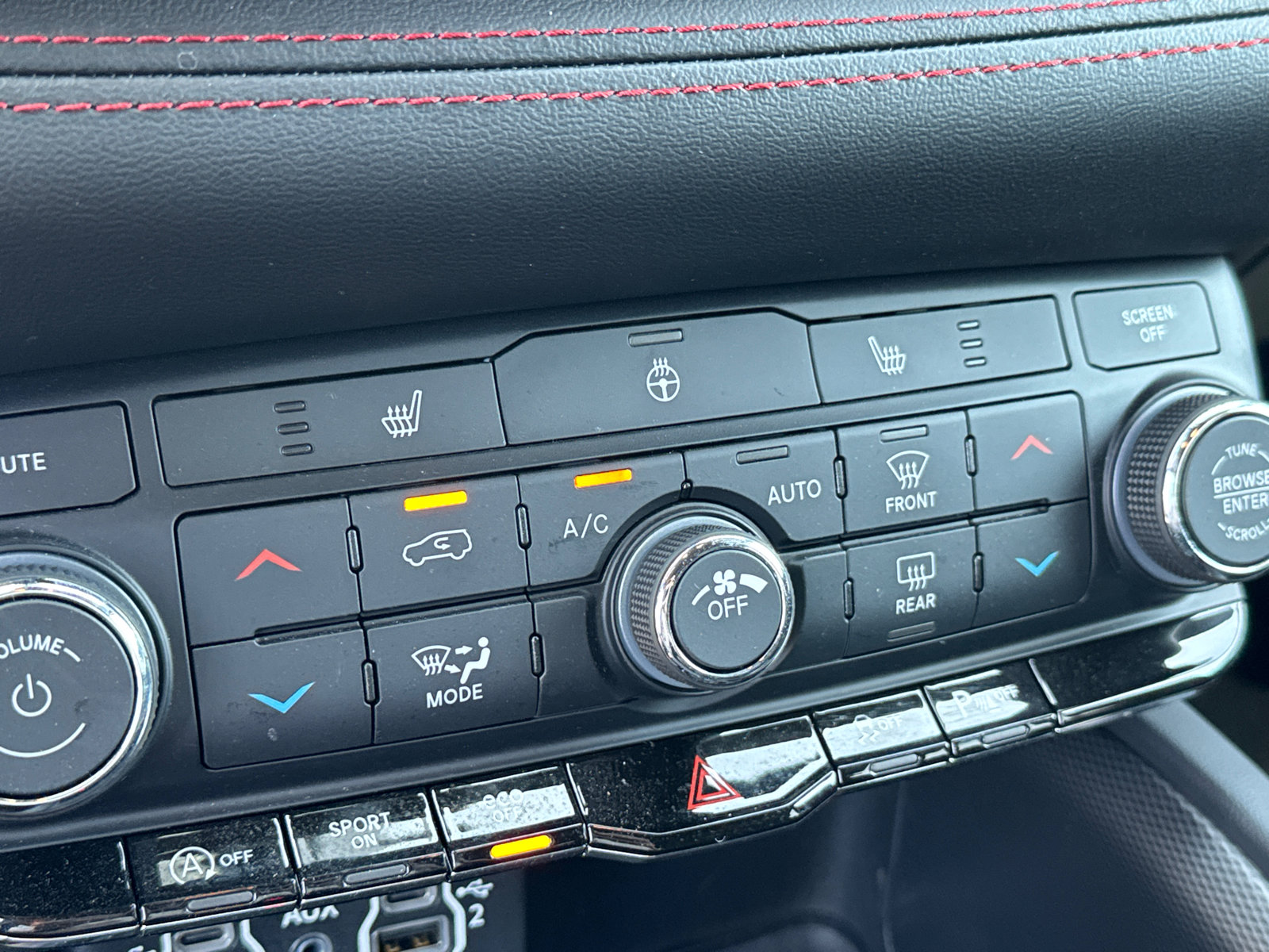 Used 2025 Dodge Durango GT w/ Blacktop Package image 29