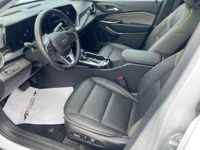 Used 2025 Chevrolet Trax ACTIV w/ Sunroof Package image 8