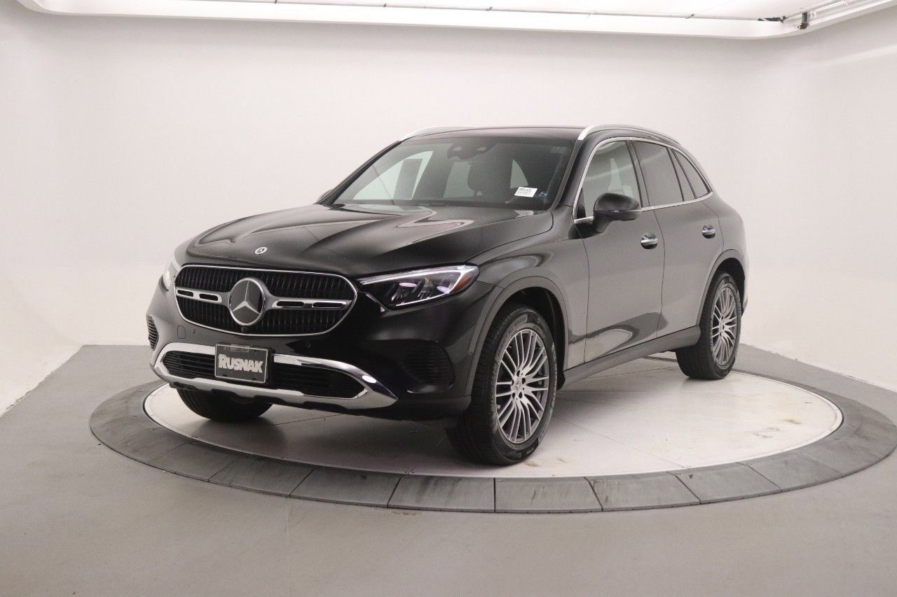 Certified 2026 Mercedes-Benz GLC 300 GLC 300 image 3
