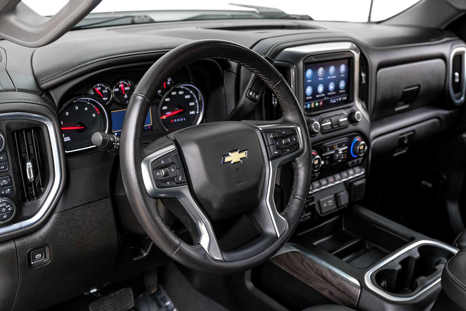 Used 2022 Chevrolet Silverado 3500 LTZ w/ LTZ Convenience Package AWD/4WD image 17