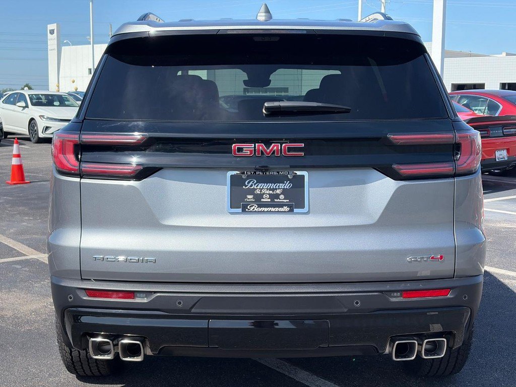 Used 2026 GMC Acadia AT4 w/ Luxury Package AWD/4WD image 6