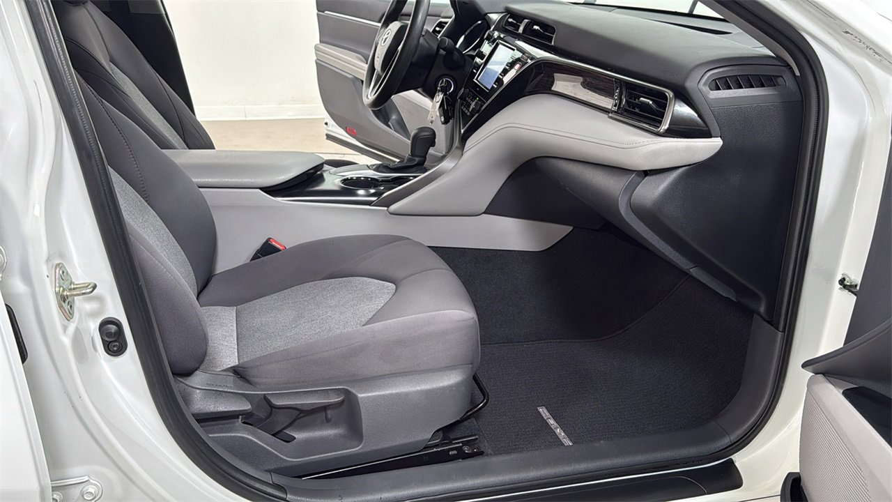 Certified 2020 Toyota Camry LE image 18