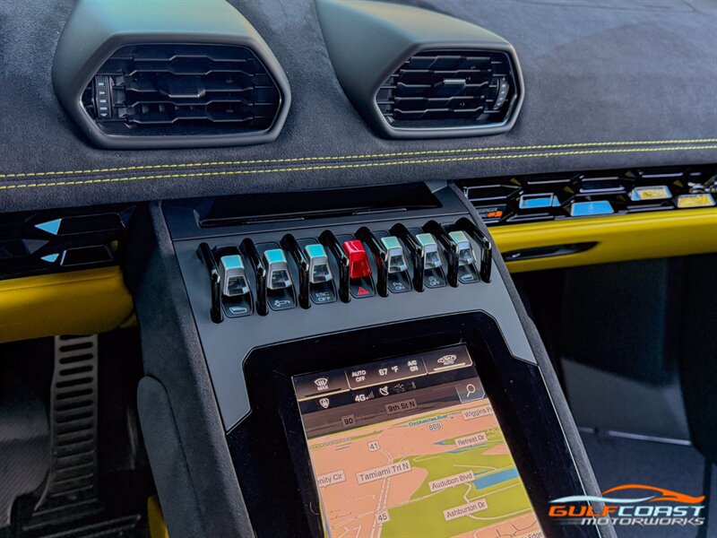 Used 2023 Lamborghini Huracan Tecnica RWD image 16