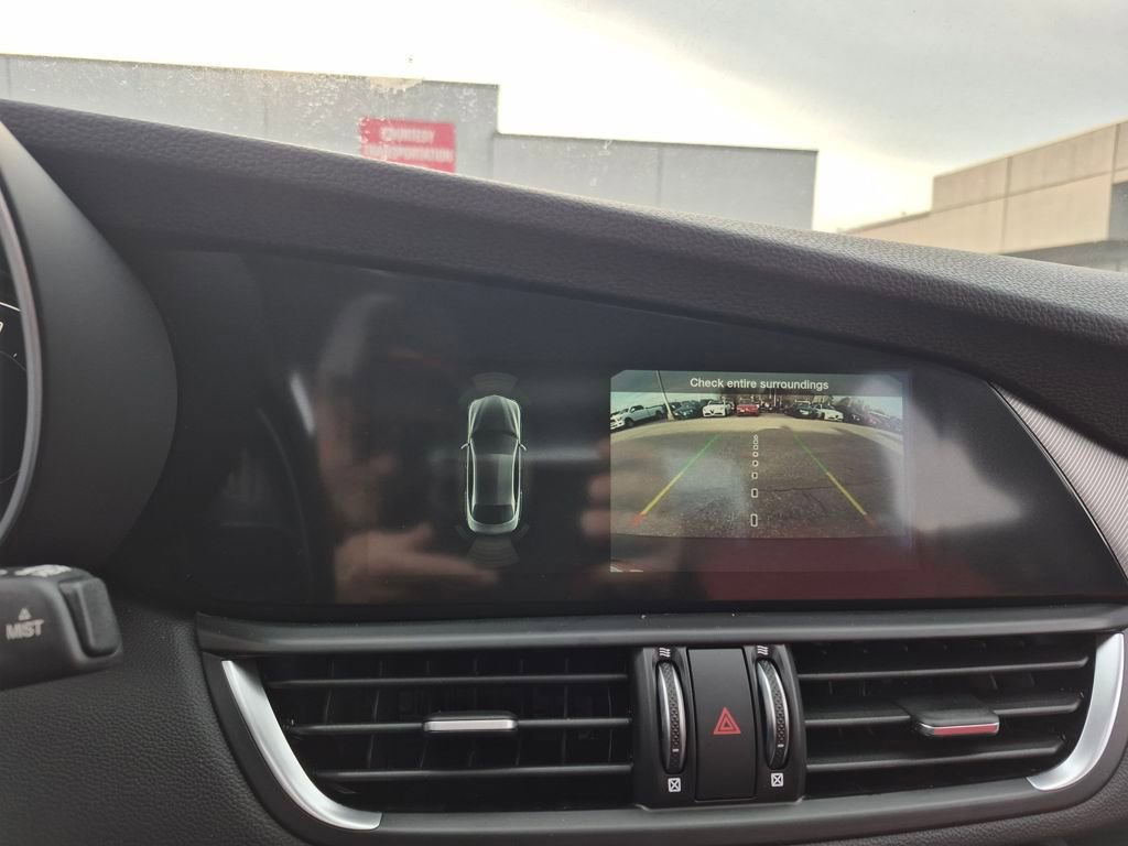 New 2025 Alfa Romeo Giulia AWD w/ Driving Assist Package image 17