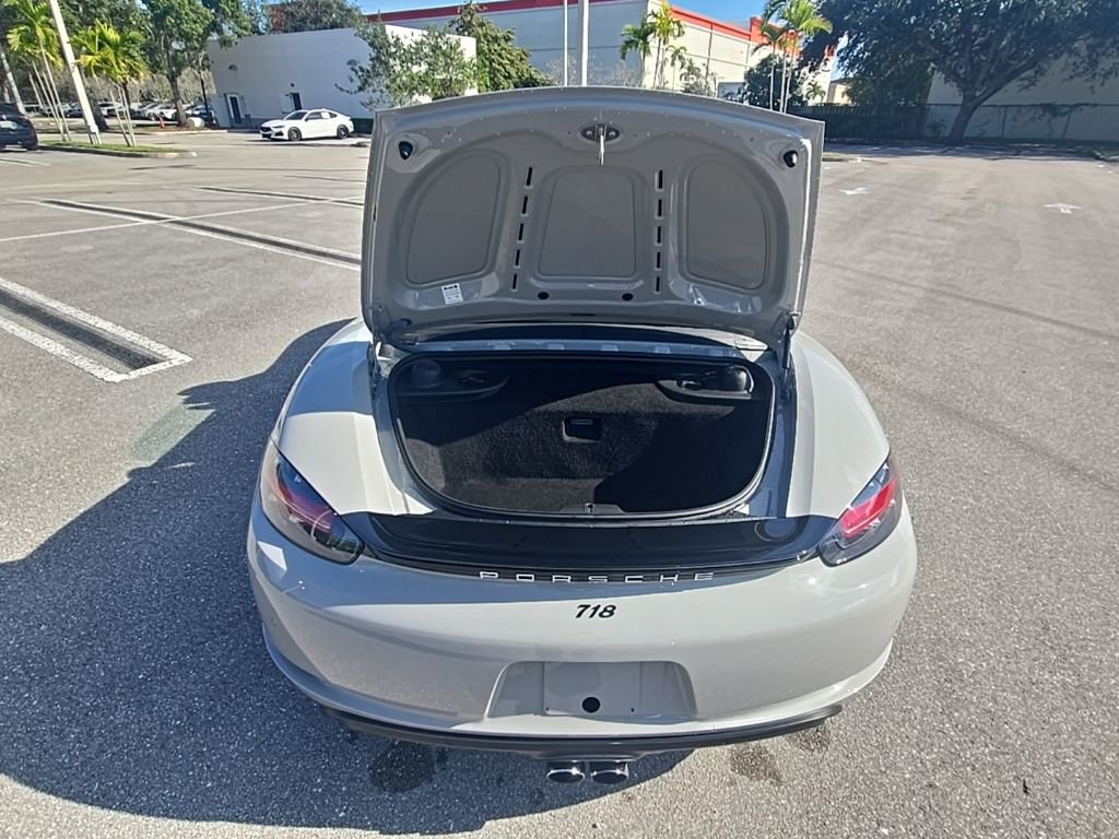 Used 2022 Porsche 718 Boxster S w/ Premium Package image 43