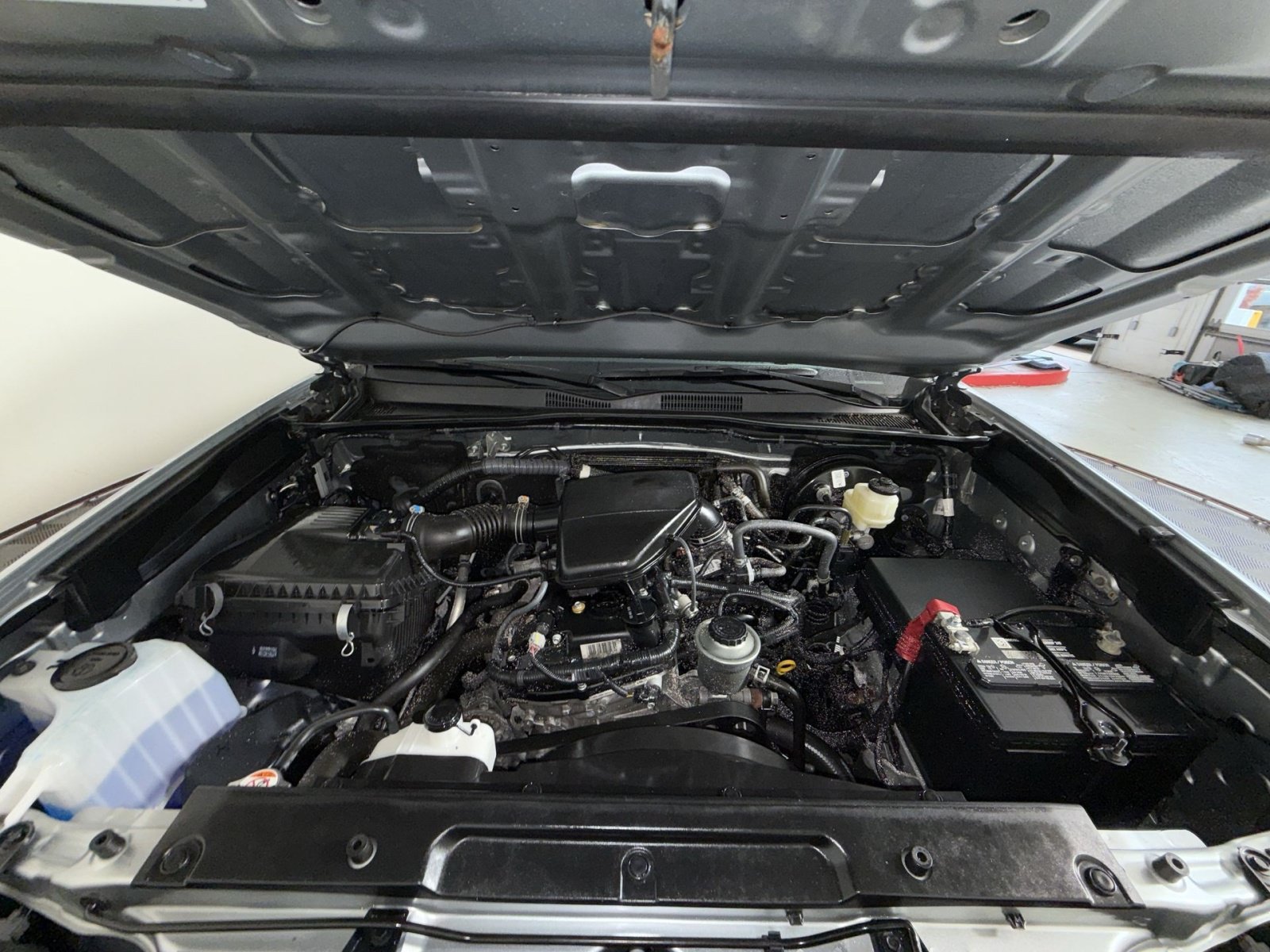 Used 2023 Toyota Tacoma SR w/ SR Convenience Package RWD image 27