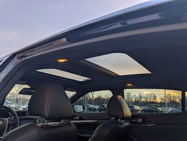 Used 2023 Nissan Maxima SR w/ Sport Mat Group image 10