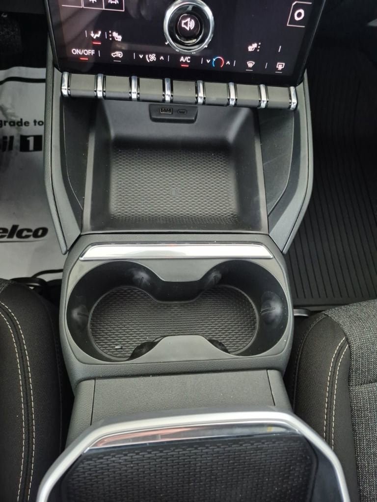 New 2026 GMC Terrain Elevation w/ Technology Package II FWD image 16