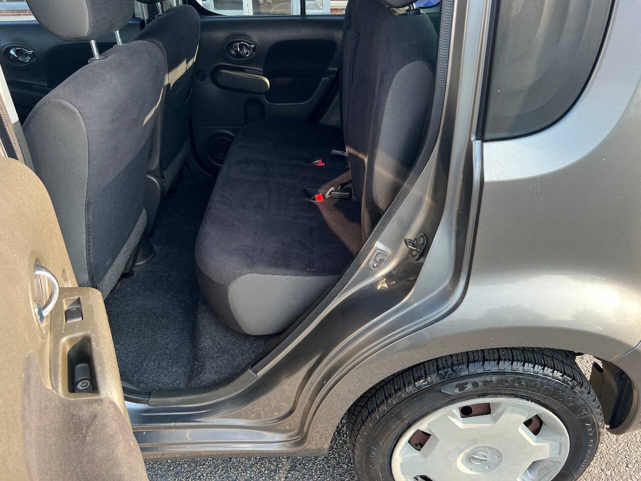 Used 2012 Nissan Cube 1.8 S w/ Interior Designer Pkg FWD image 21