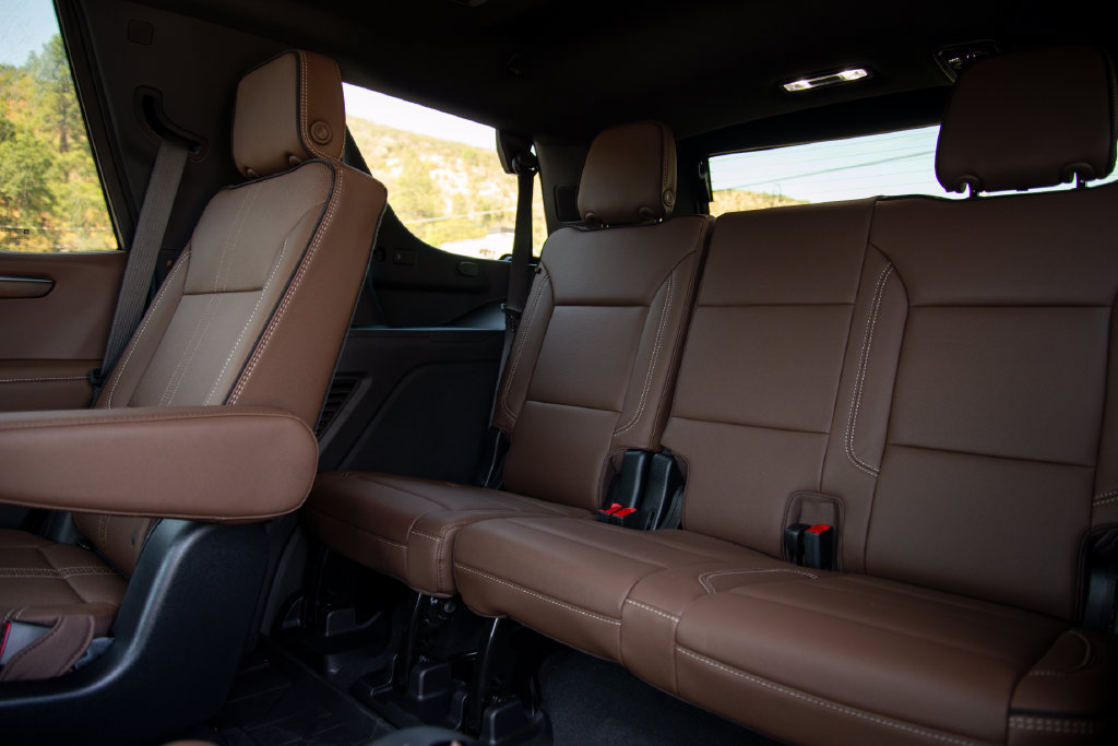 New 2026 Chevrolet Tahoe High Country AWD/4WD image 14