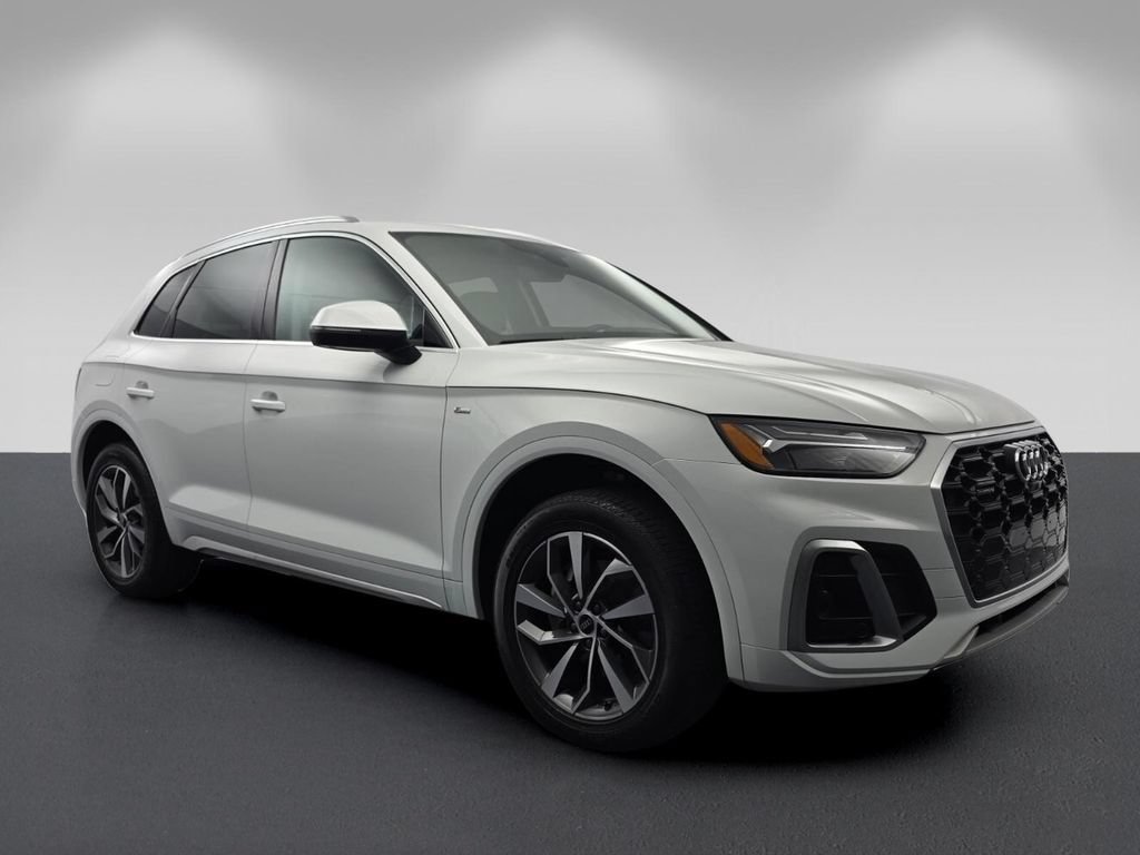 Used 2023 Audi Q5 2.0T Premium Plus w/ Premium Plus Package AWD/4WD image 1