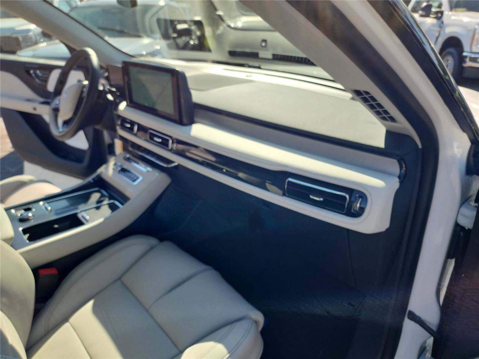New 2026 Lincoln Aviator Reserve w/ Luxury Package RWD image 27