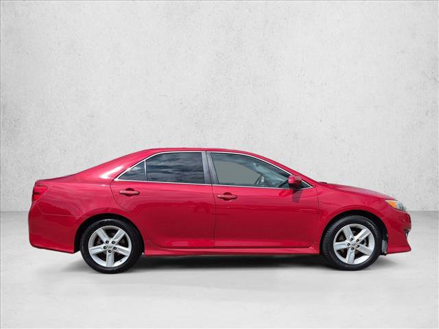 Used 2014 Toyota Camry SE FWD image 4