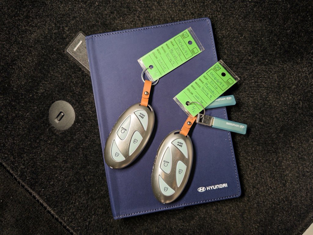 Used 2026 Hyundai Ioniq 9 SEL image 25