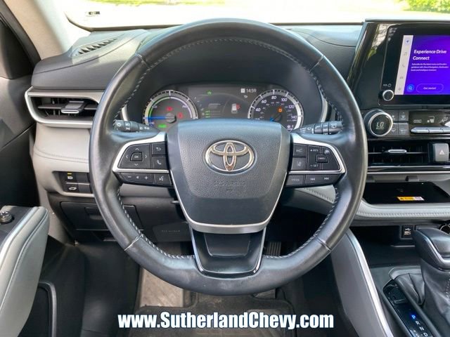 Used 2024 Toyota Highlander XLE AWD/4WD image 21