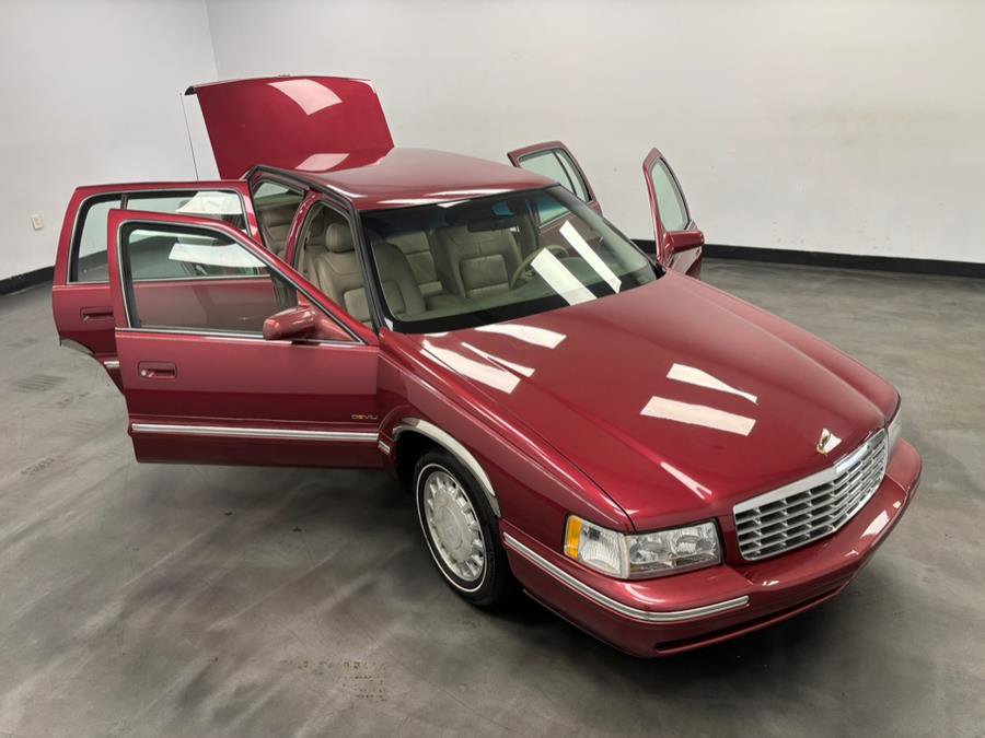 Used 1997 Cadillac De Ville Sedan w/ Comfort/Convenience Pkg image 25