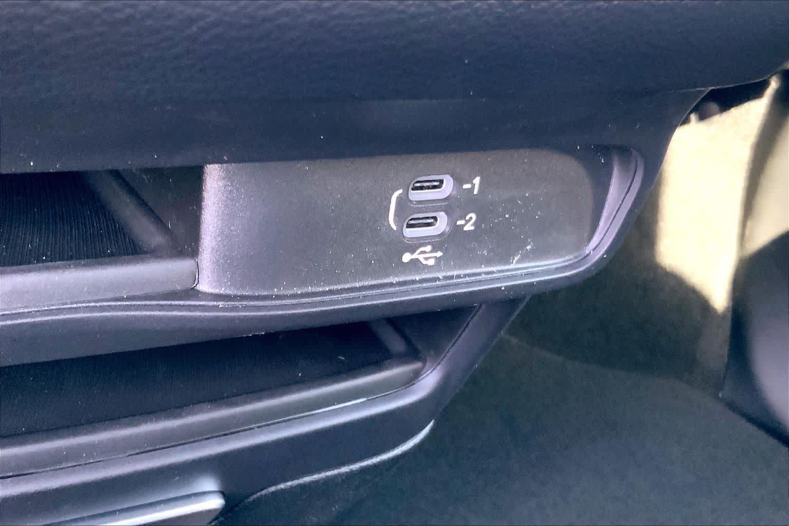 New 2026 Chrysler Voyager LX FWD image 15