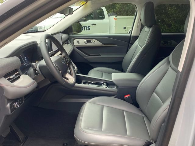Used 2026 Ford Explorer Active w/ Active Comfort Package AWD/4WD image 11