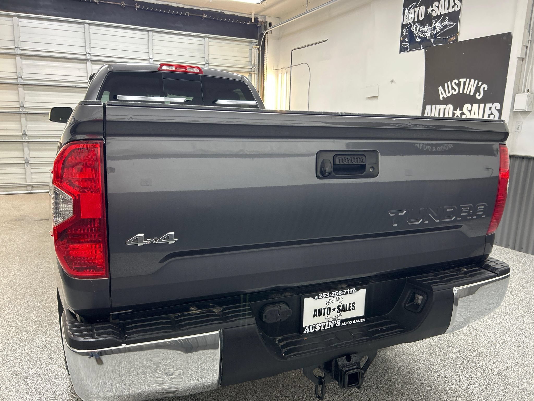 Used 2014 Toyota Tundra SR5 AWD/4WD image 5