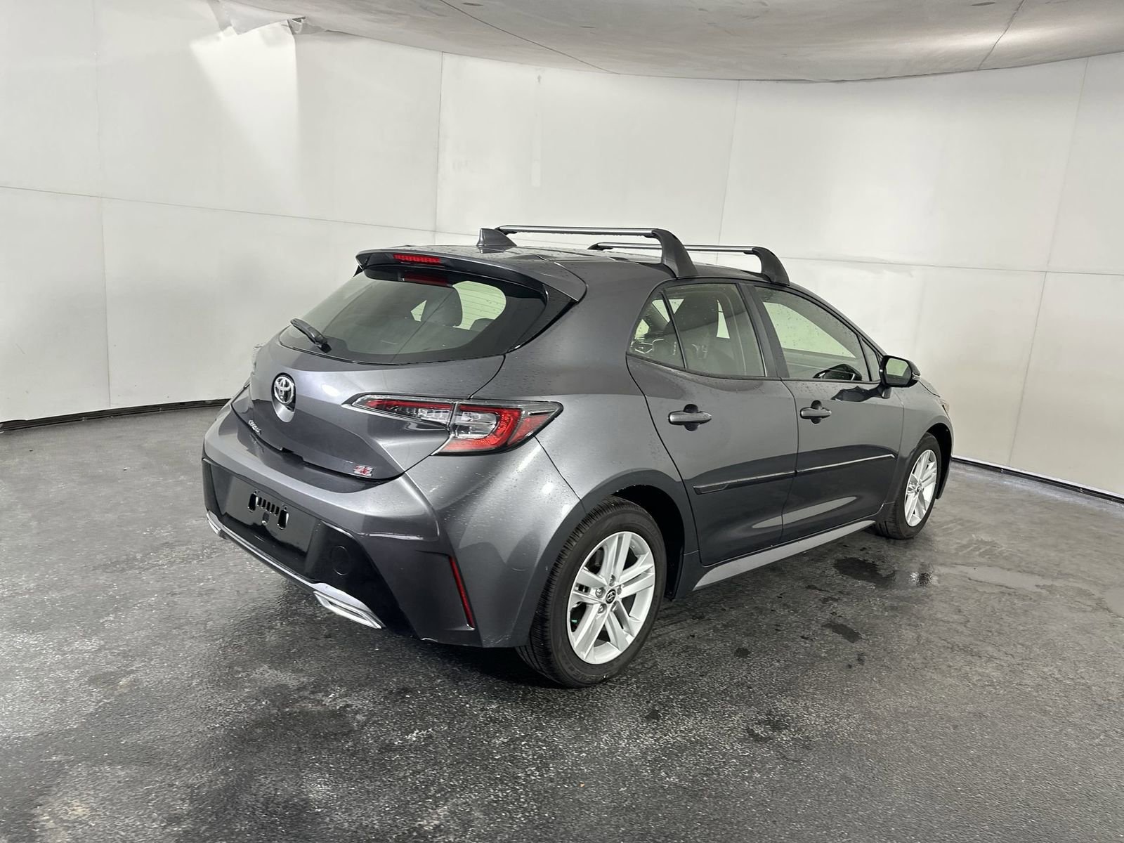 Used 2022 Toyota Corolla SE w/ SE Preferred Package image 8