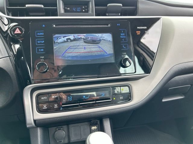 Used 2017 Toyota Corolla LE FWD image 5