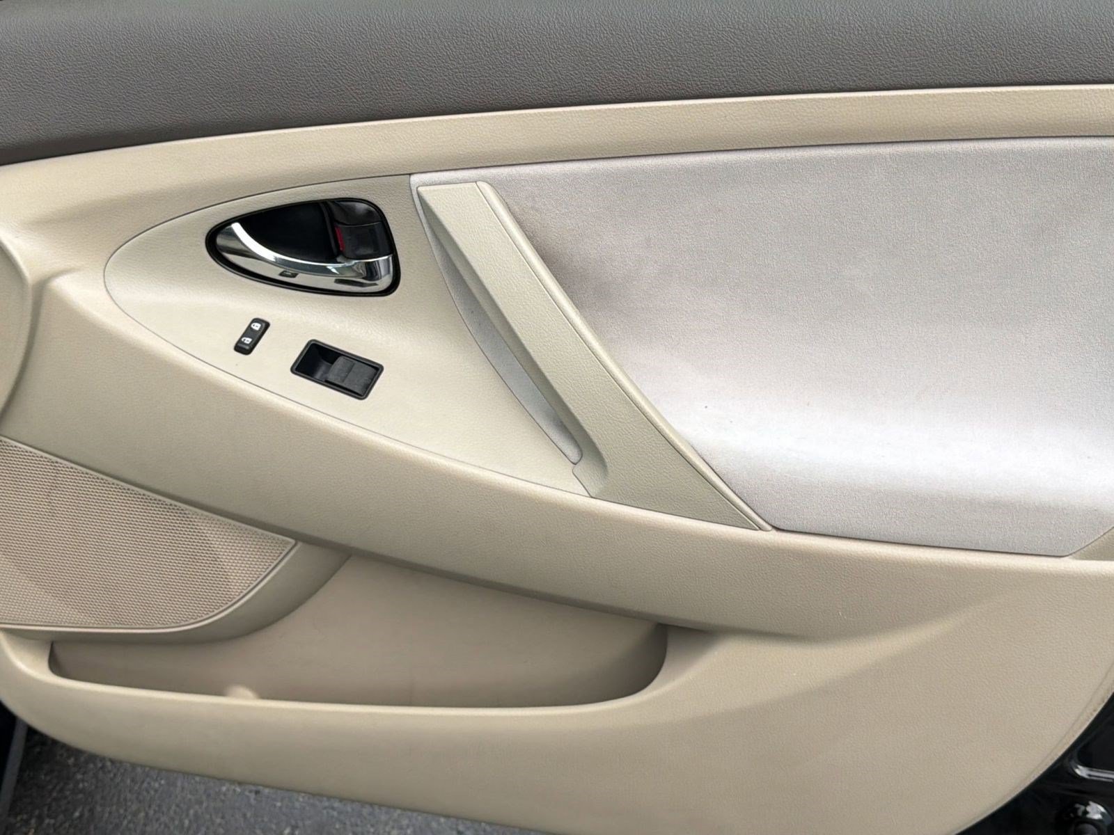 Used 2008 Toyota Camry LE FWD image 29