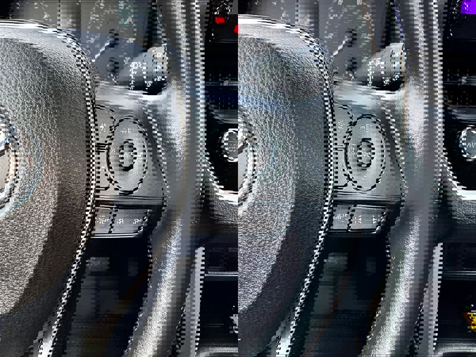 Used 2023 Toyota Corolla Cross LE image 24