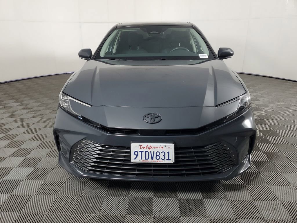 Used 2025 Toyota Camry XLE image 9