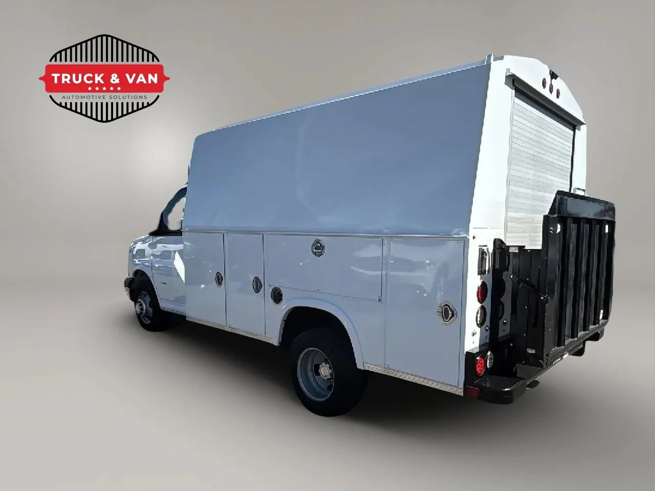 Used 2020 Chevrolet Express 3500 w/ Power Convenience Package RWD image 4