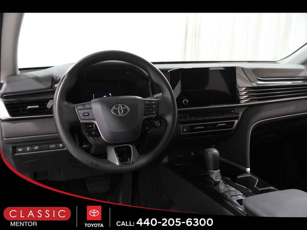 Used 2025 Toyota Camry LE image 6