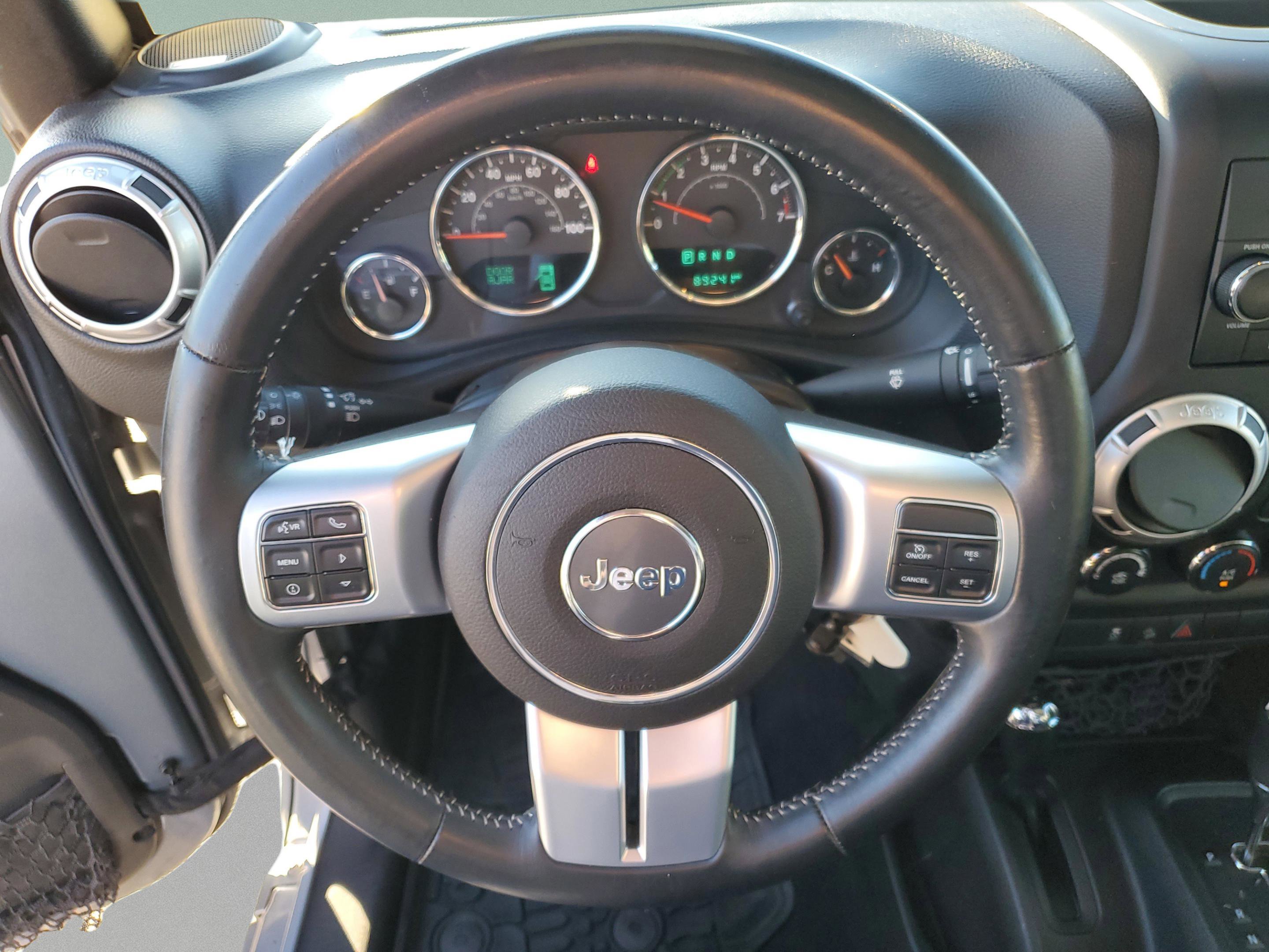 Used 2015 Jeep Wrangler Freedom Edition image 17