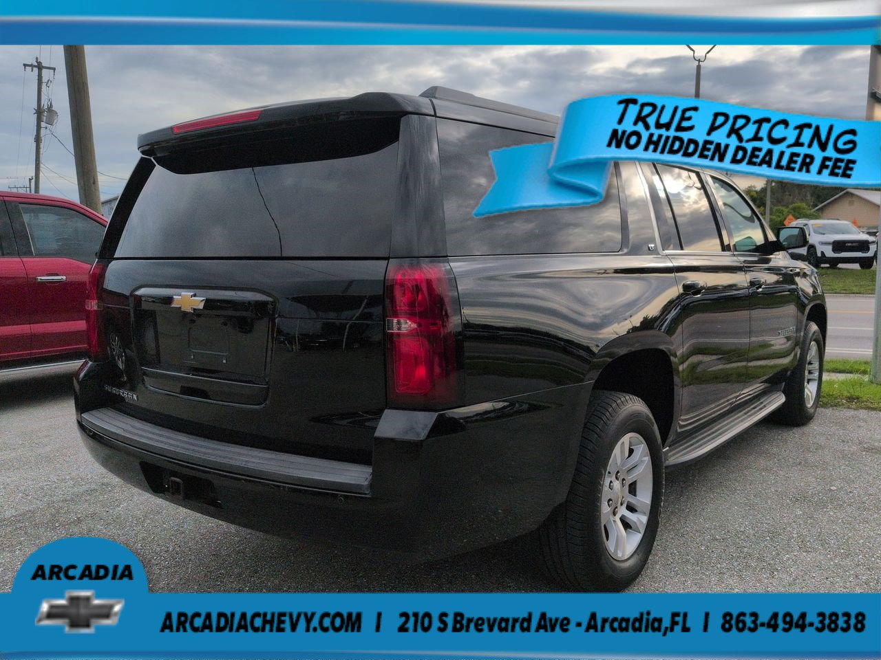 Used 2017 Chevrolet Suburban LT RWD image 4